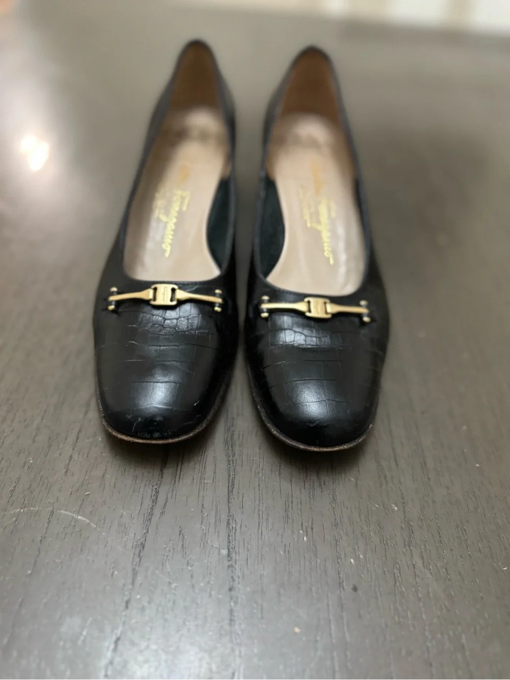 Vintage Salvatore Ferragamo boutique crocodile embossed leather size 8.5